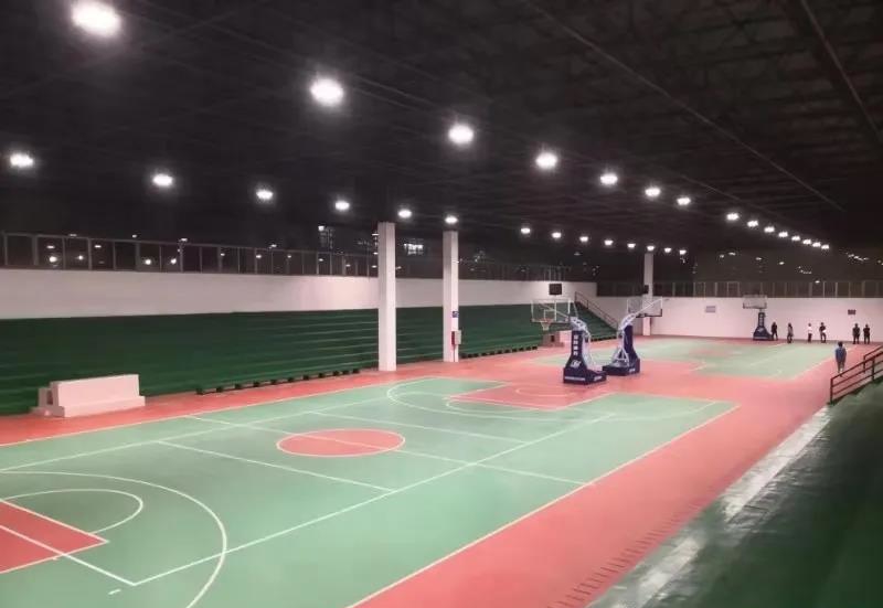 七大洲LED体育照明系统|点亮花都体育中心新生活
